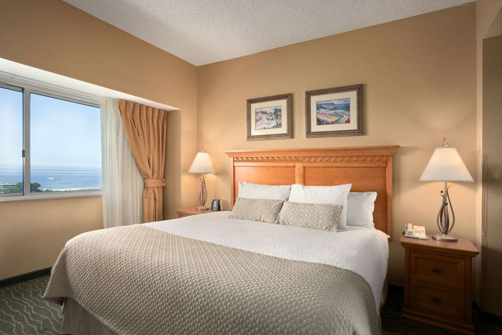 Embassy Suites By Hilton Monterey Bay Seaside Rom bilde